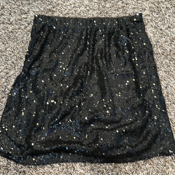 Body con mini skirt only worn once - Picture 4 of 4